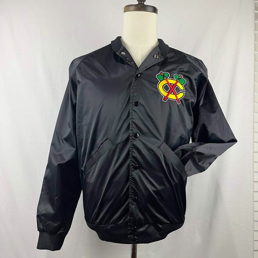 EUC VTG Cardinal NHL Chicago Black hawks Satin Snap Jacket Black Bomber Mens S